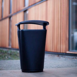 Monolit affaldsspand med tak Sort