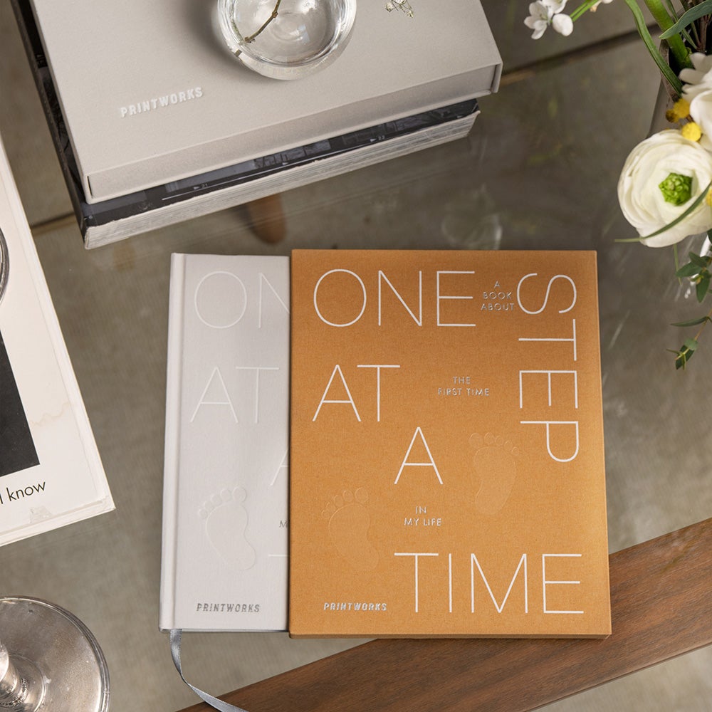 One Step at a Time - En bog om den første tid i livet