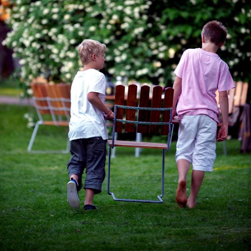 Bord 9A 100 Hvidlakeret Eg/Varmgalvaniseret Understel Grythyttan Stålmöbler