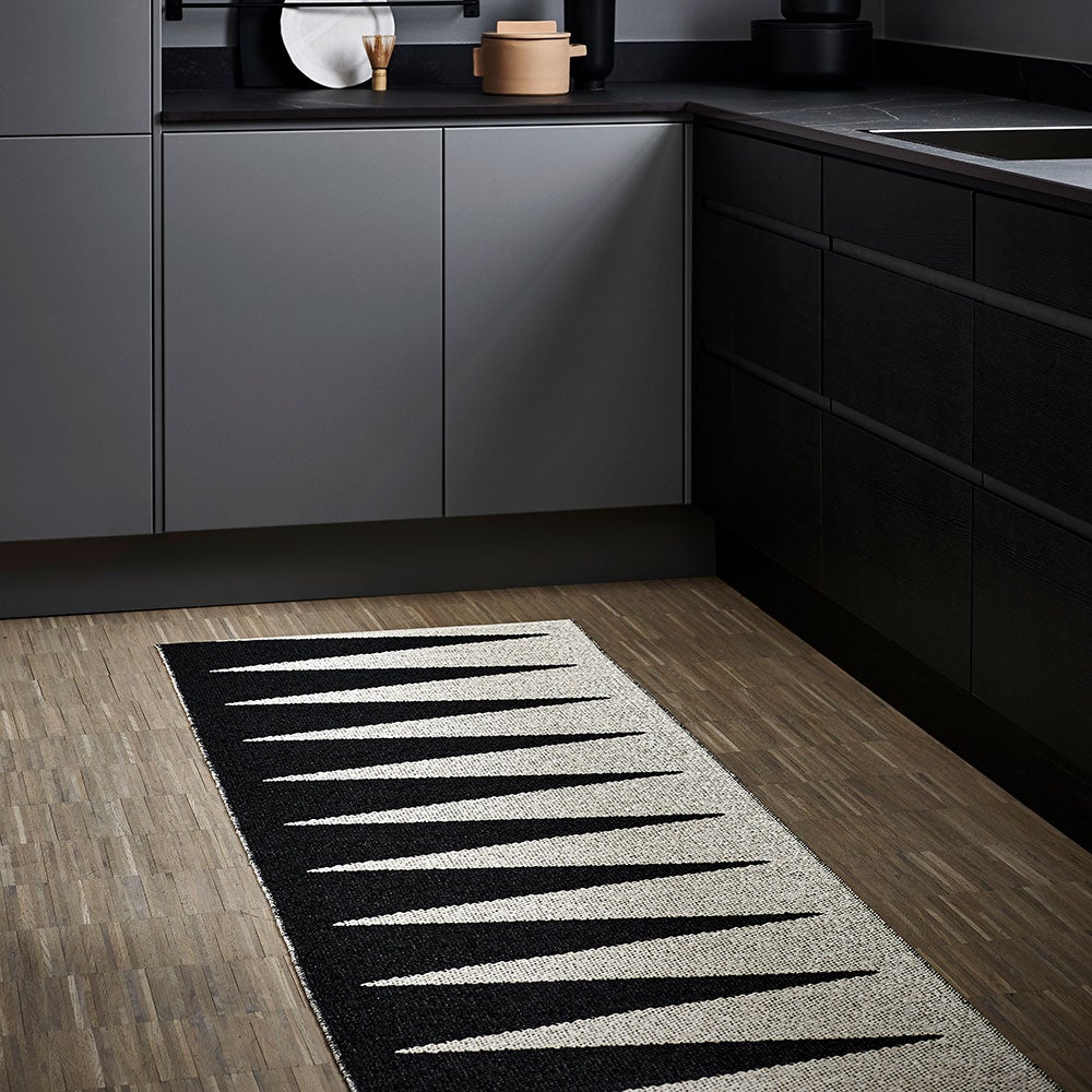 Vivi tæppe 70x60 cm black / vanilla 