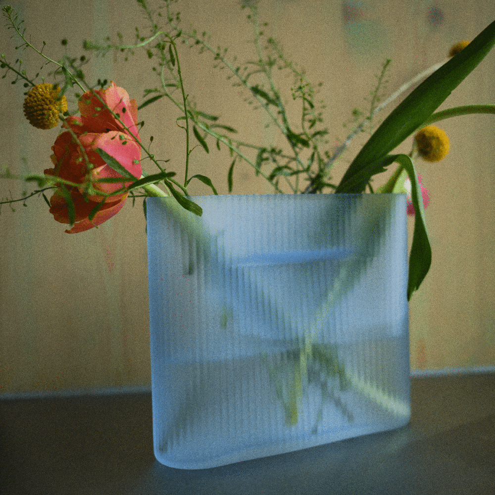 Ridge Vase H: 16,5 cm Light Blue Frosted