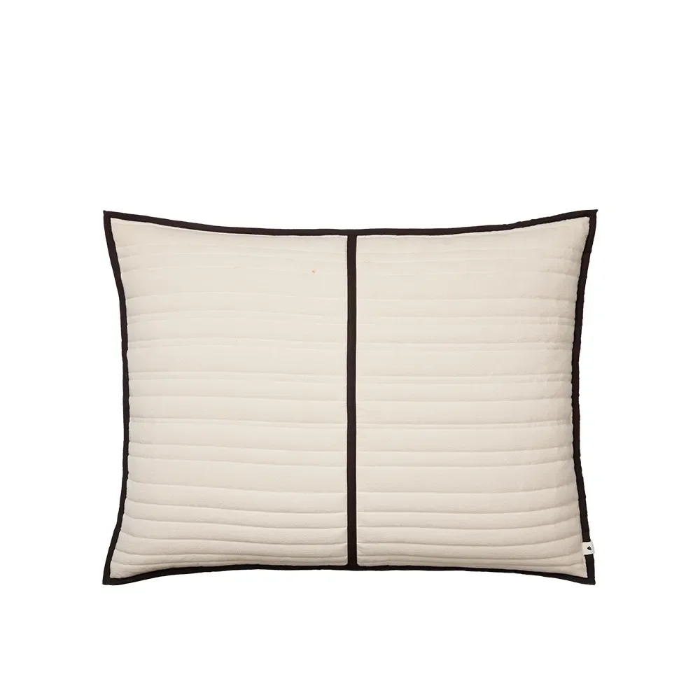 Ferm Living, Quiltet pyntepude i økologisk bomuld Vari