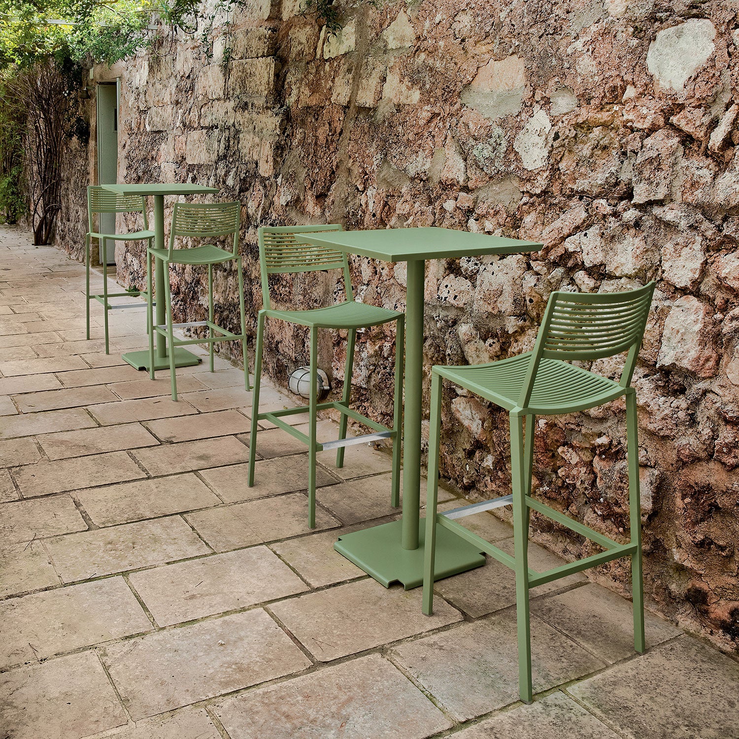 Easy barstol 65 cm Sort aluminium med fodstøtte i rustfrit stål