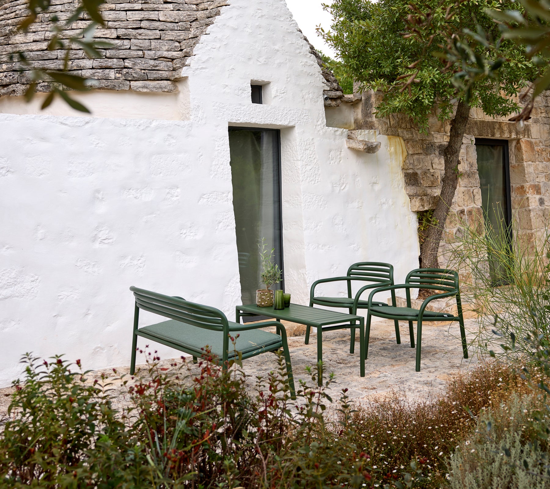 Bliss loungestol, stabelbar Dark green, aluminium