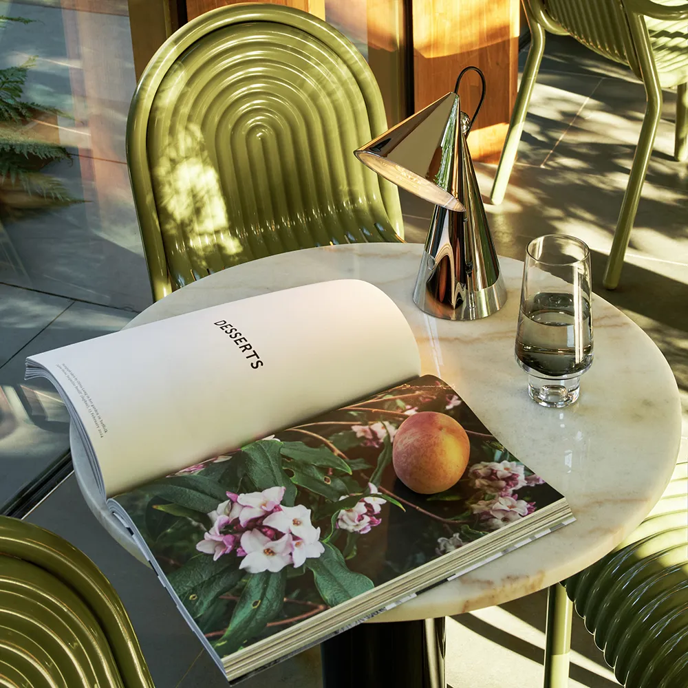 Pose Portable Silver LED