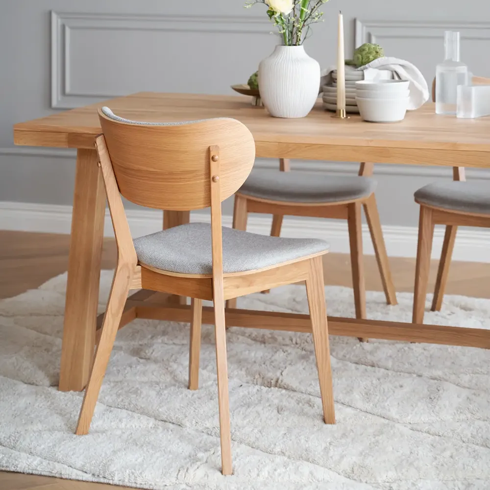 Kato spisebordsstol lakeret eg/gråbeige stof
