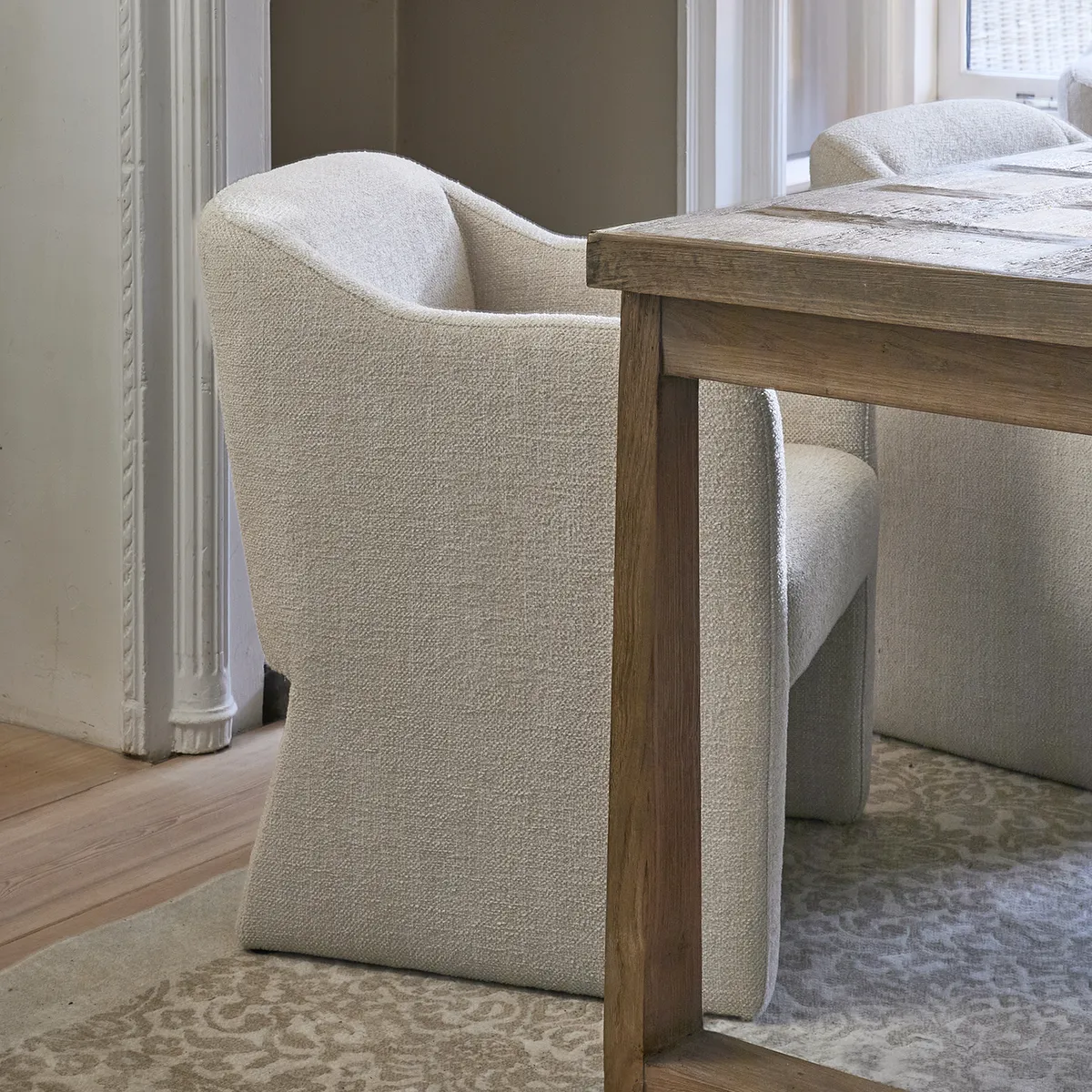 Spisebordsstol Napoli Beige med armlæn