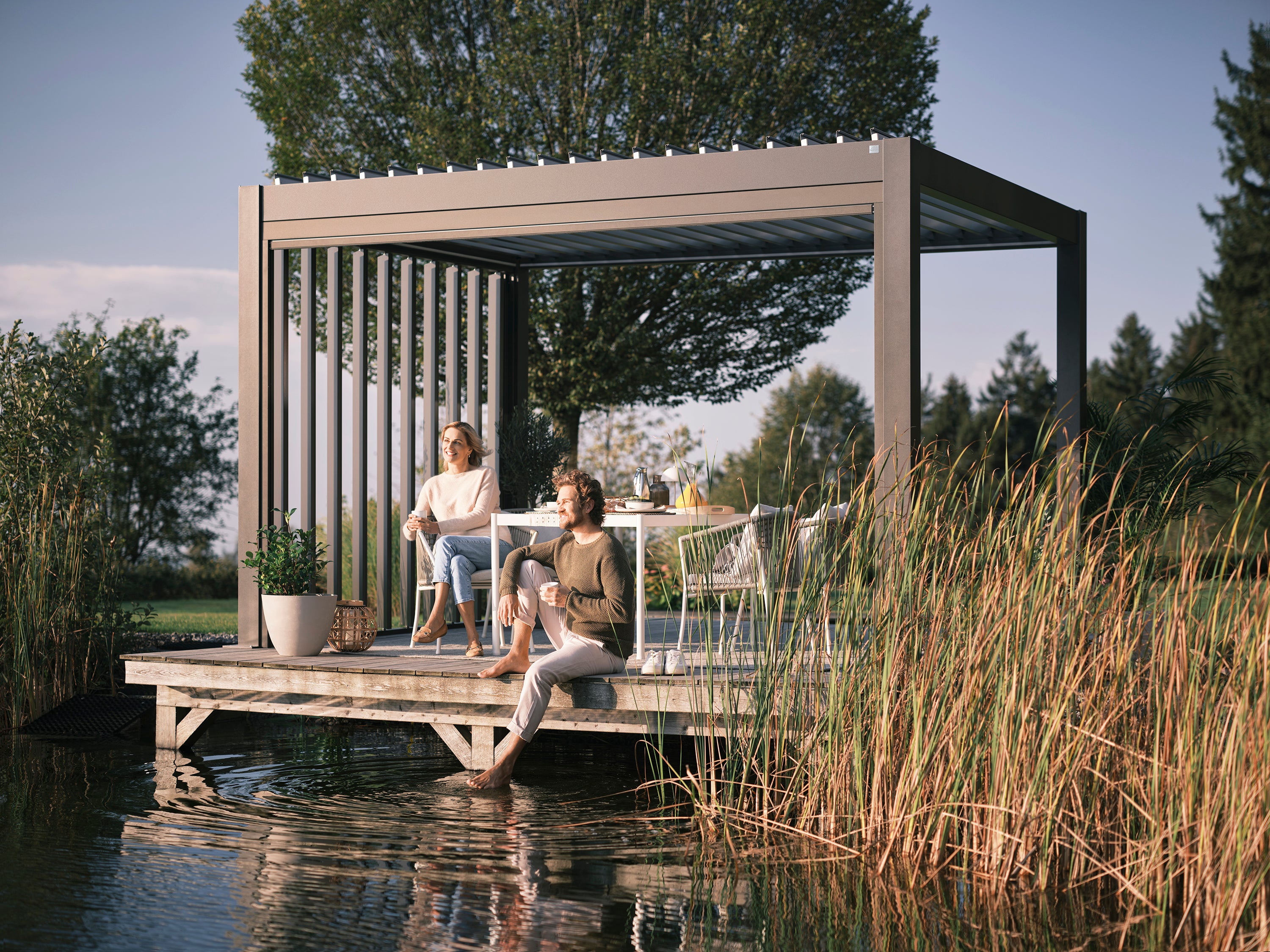 Pergola størrelse 4 x 3 metallic quartz grå
