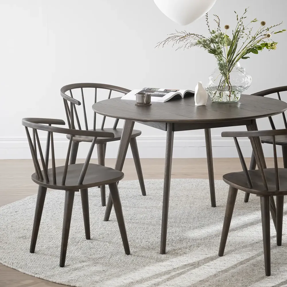 Yumi spisebord Ø115 cm brun