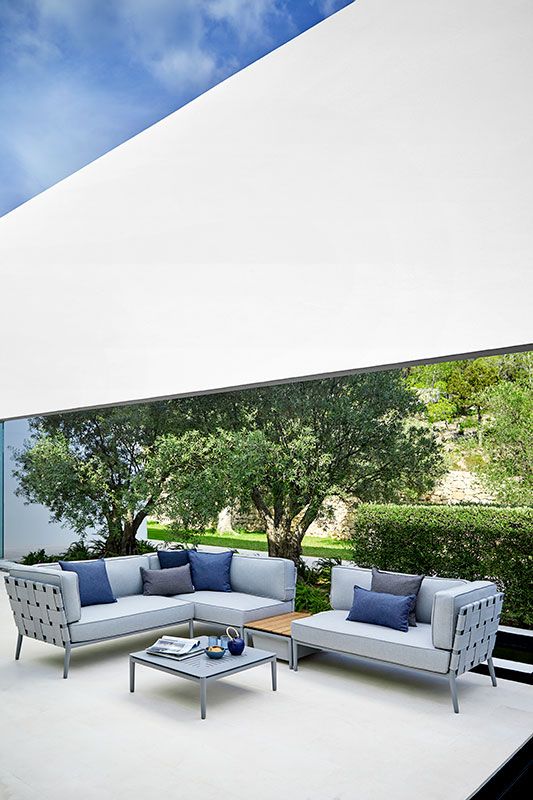 Conic Box bord lysegrå