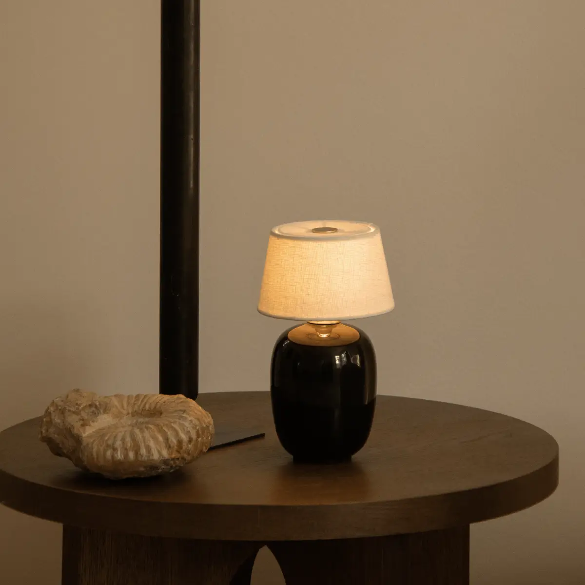 Torso Bærbar Lampe Sort