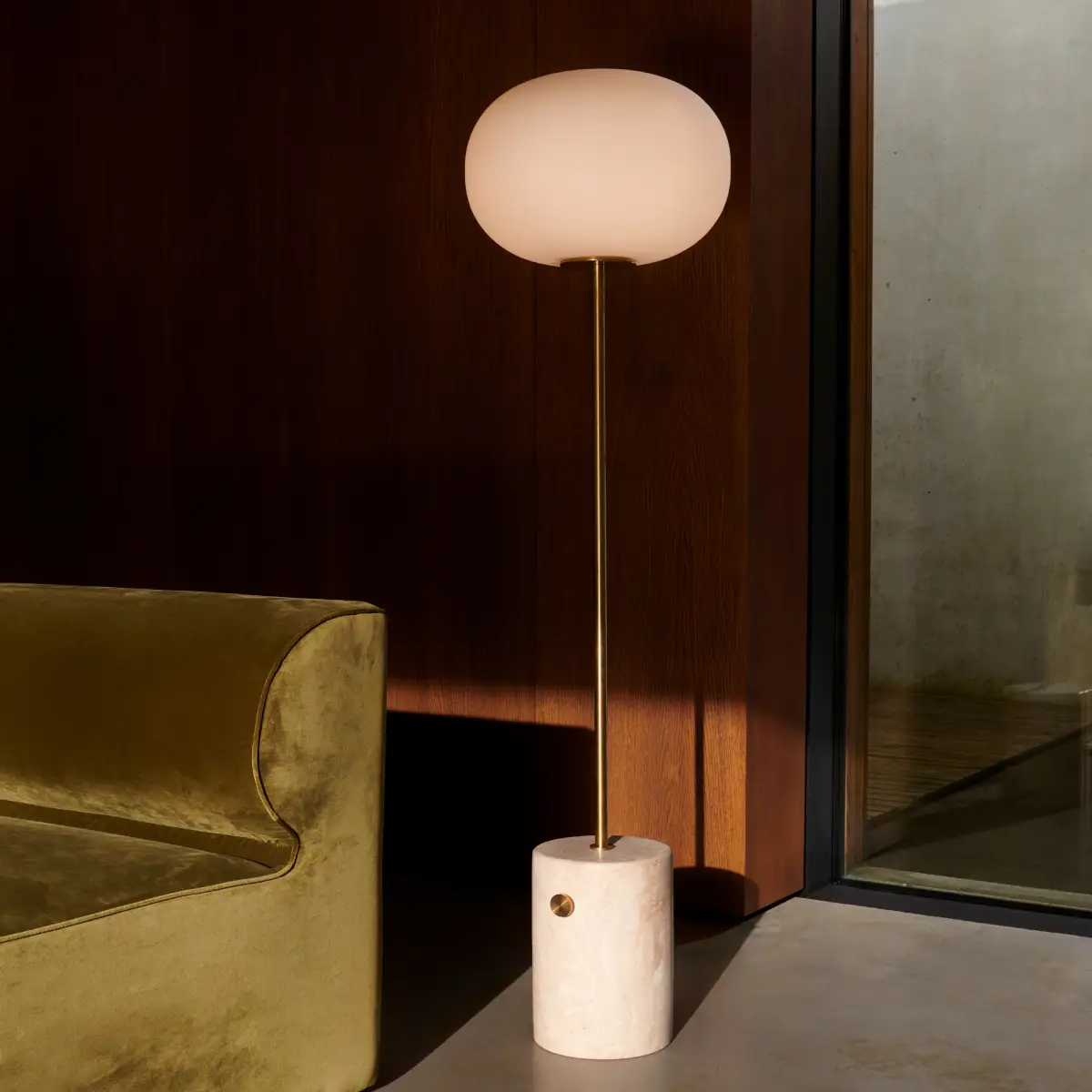 JWDA Gulvlampe Travertin, Sand/Messing, Børstet