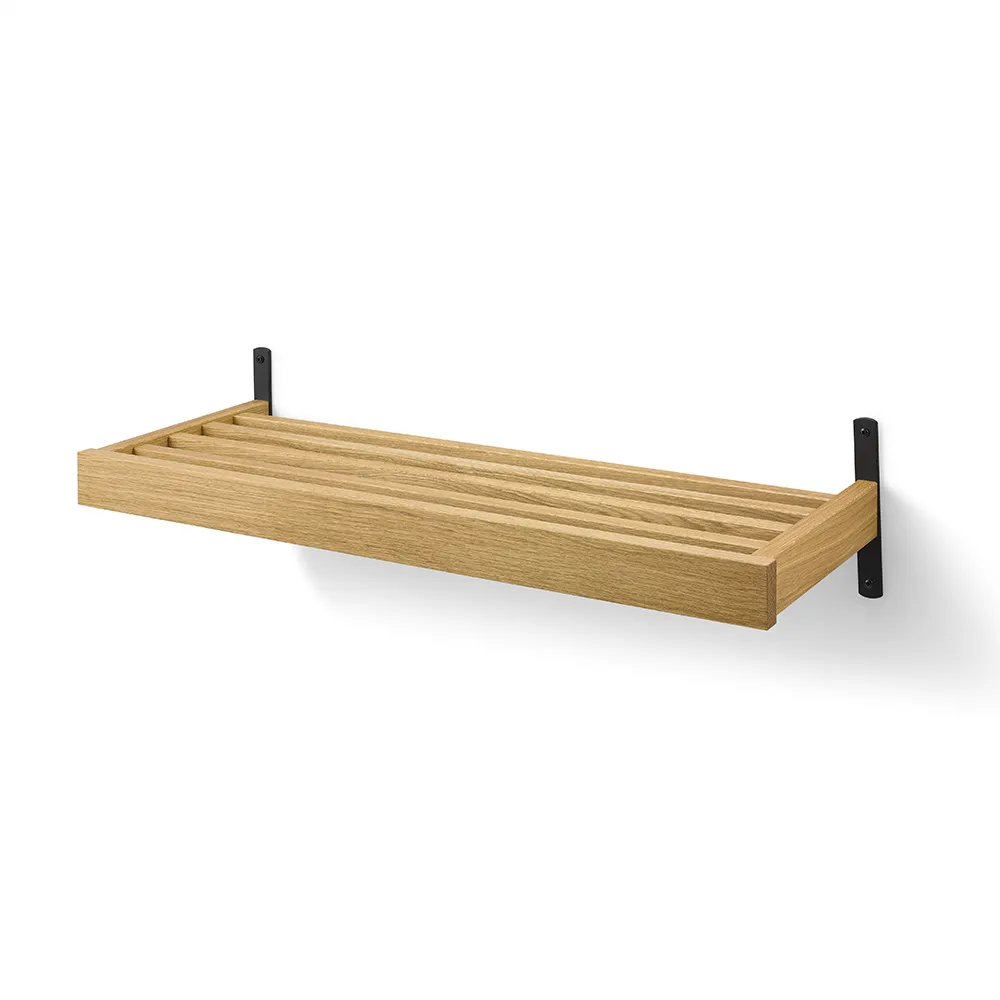 Oscarssons Möbel, Nadja Skohylde 80 cm vægmonteret Lakeret eg/matsort stål