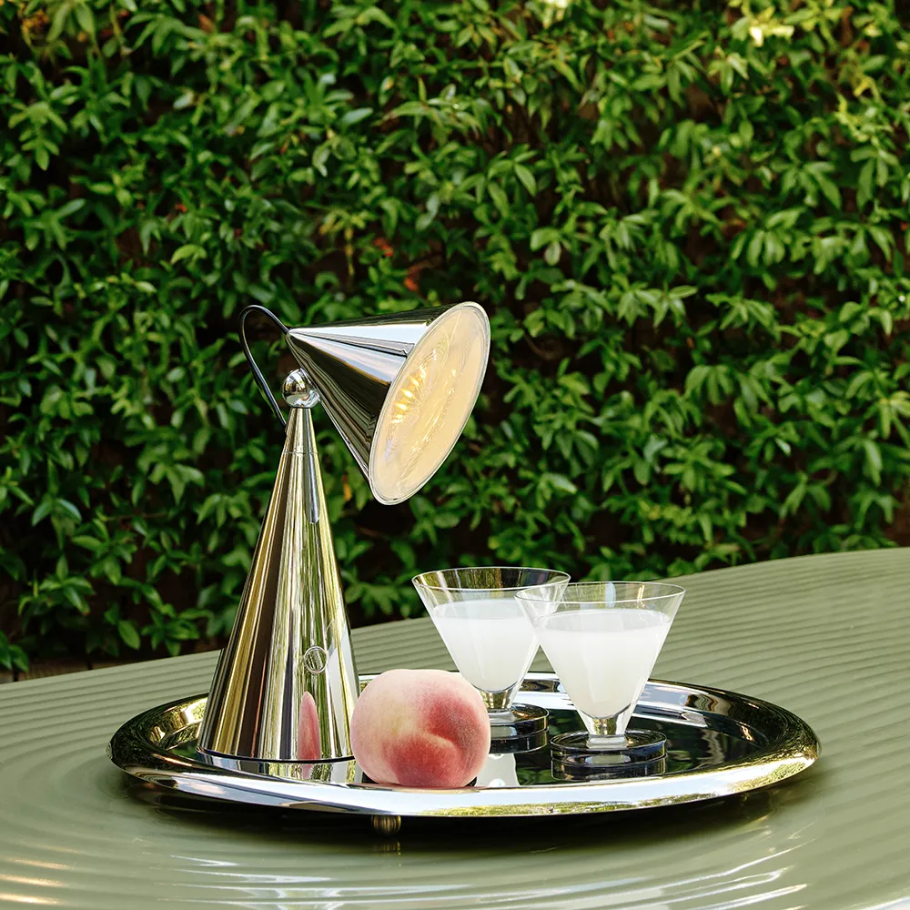 Pose Portable Silver LED