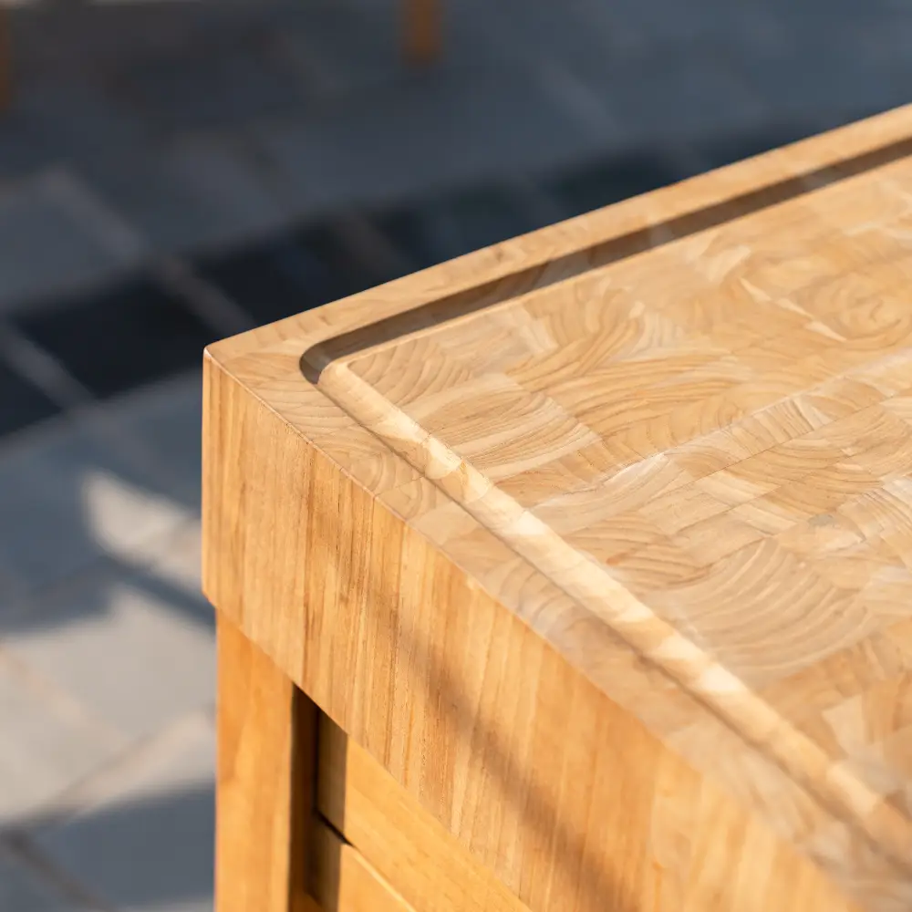 Ageröd huggeblok inkl. regnbetræk