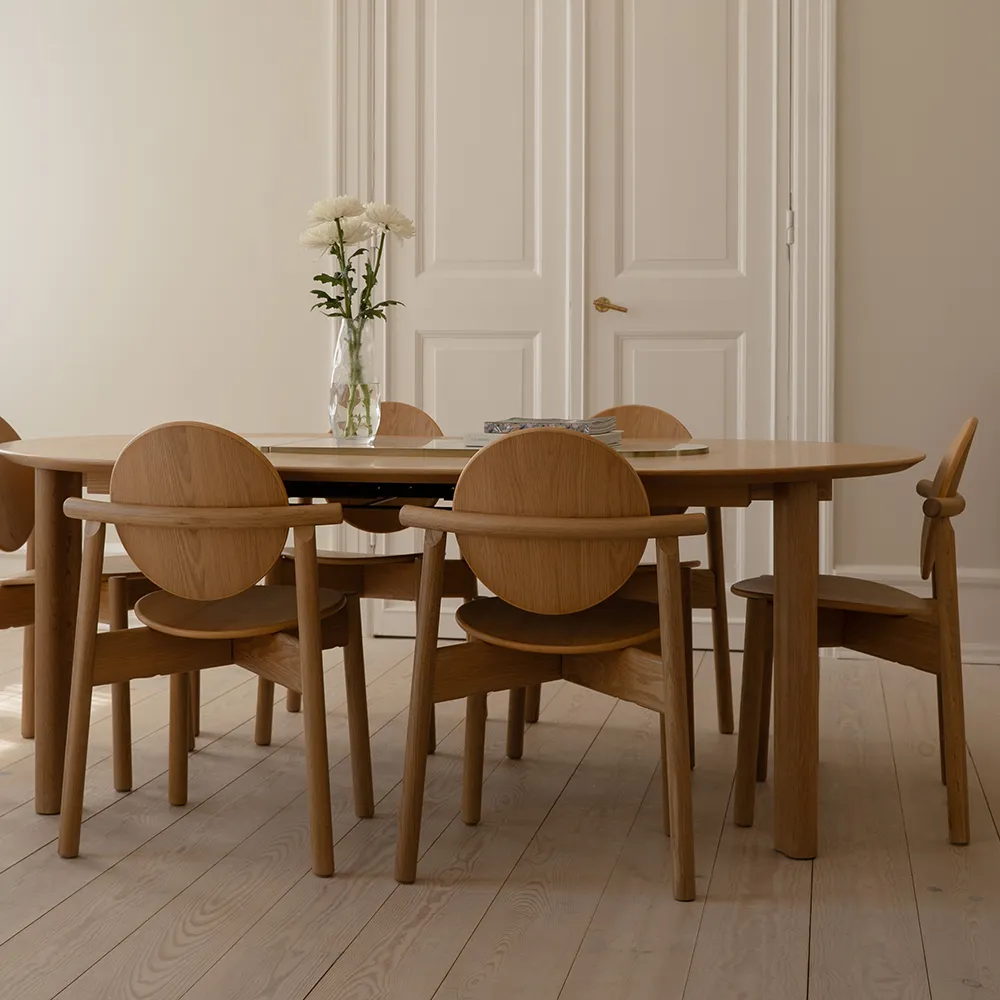 Spisestol i Eg Heiko