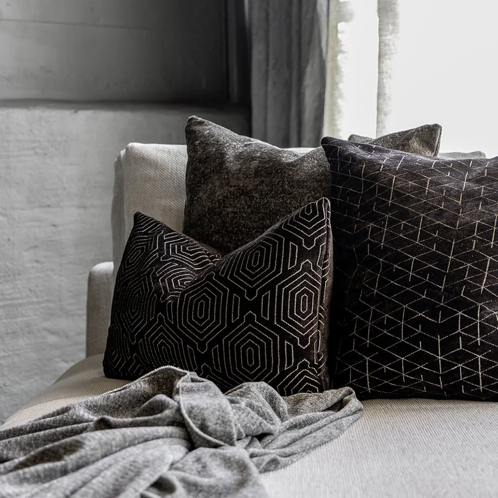 Laurel Diamond dark brown pudebetræk 50x50 cm 