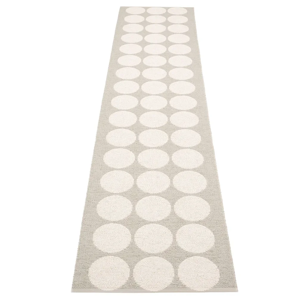 Pappelina, Hugo taeppe Linen/ Vanilla 70 x 320 cm