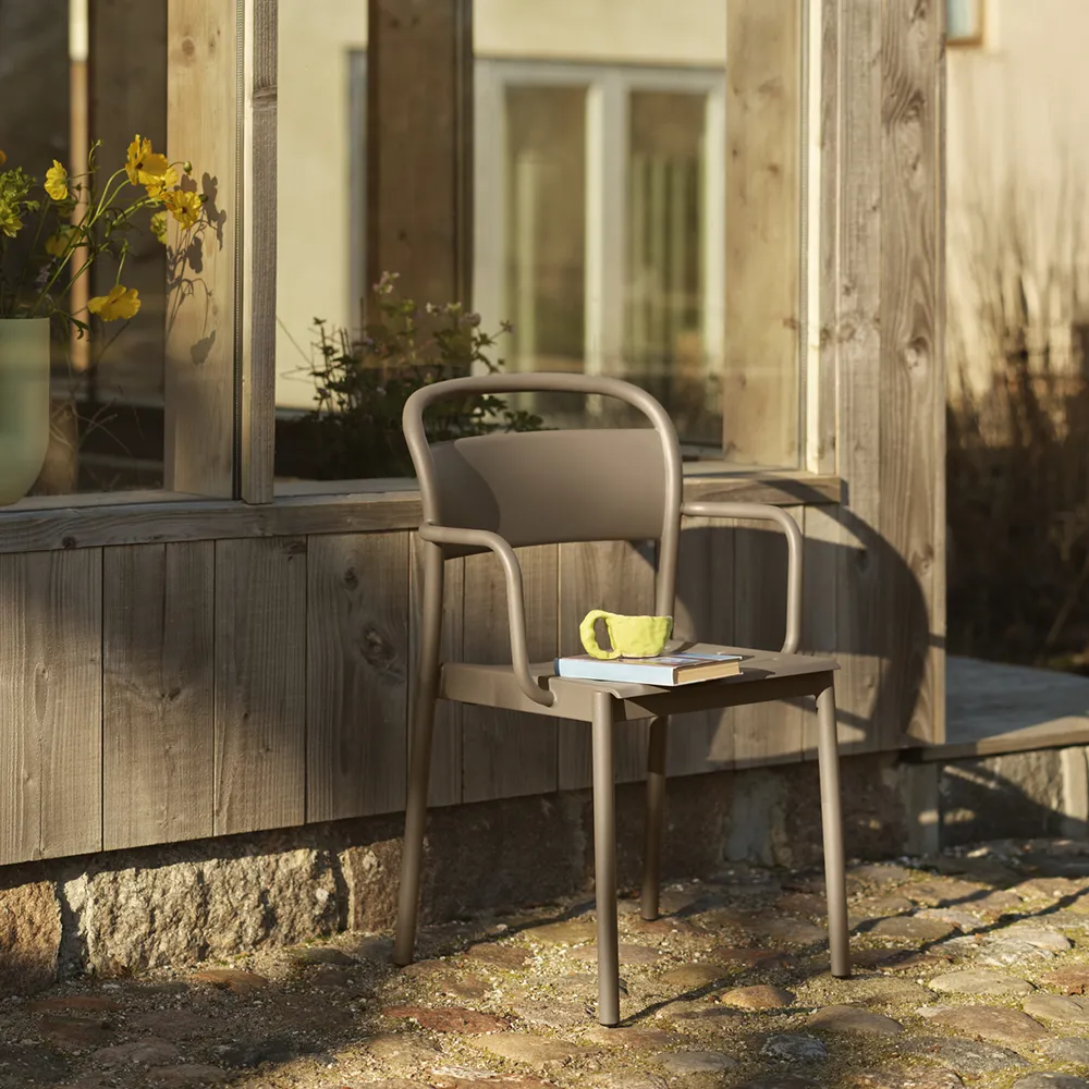 Linear Steel Stol med armlæn Taupe