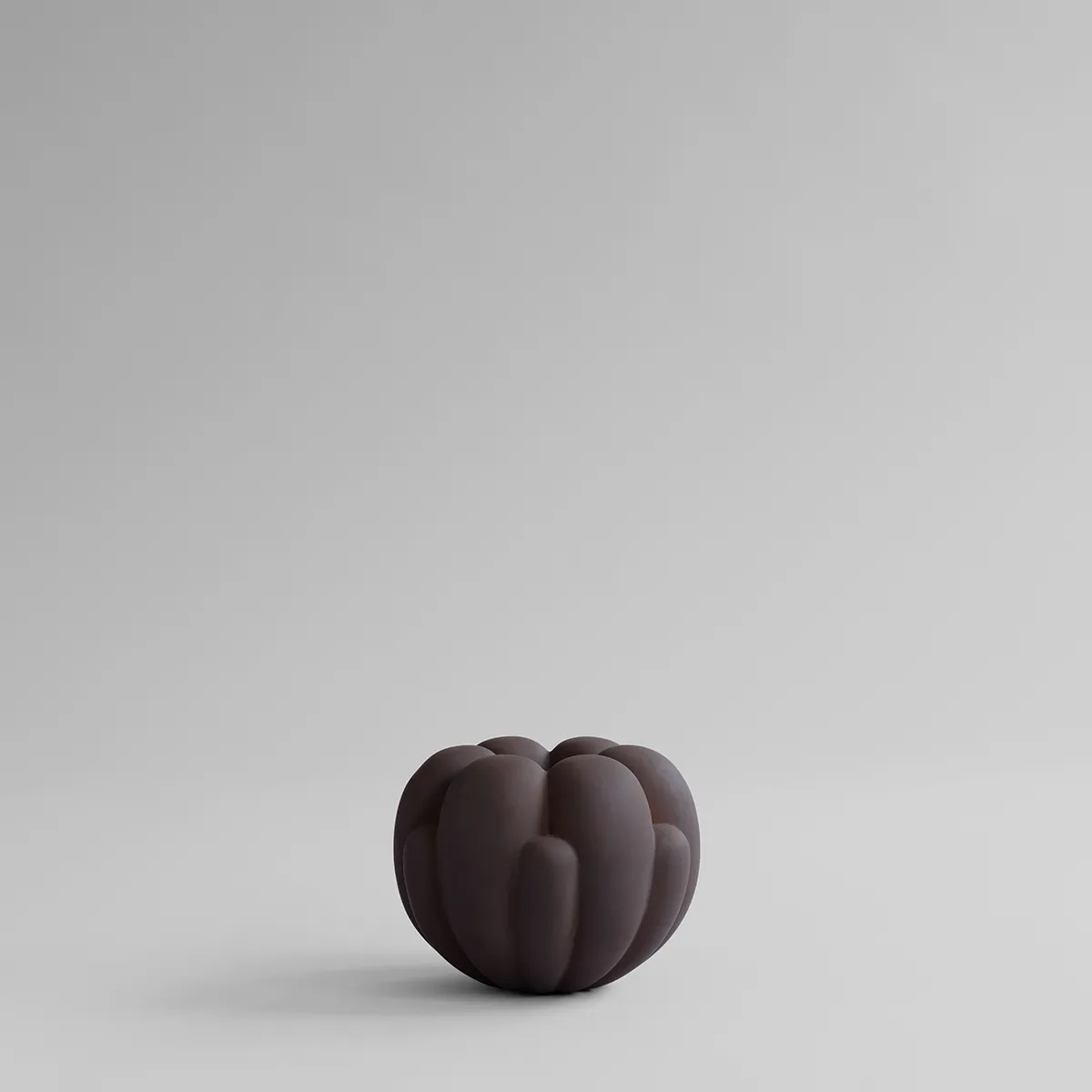 Håndlavet vase Bloom Petit Chocolate Brown H18 cm
