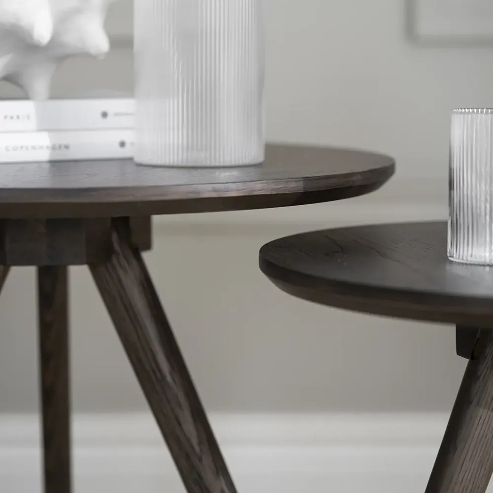 Yumi Indskudsborde brun eg