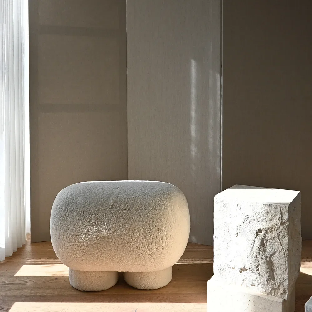 Big Foot Bænk, Petit - Fåreskind