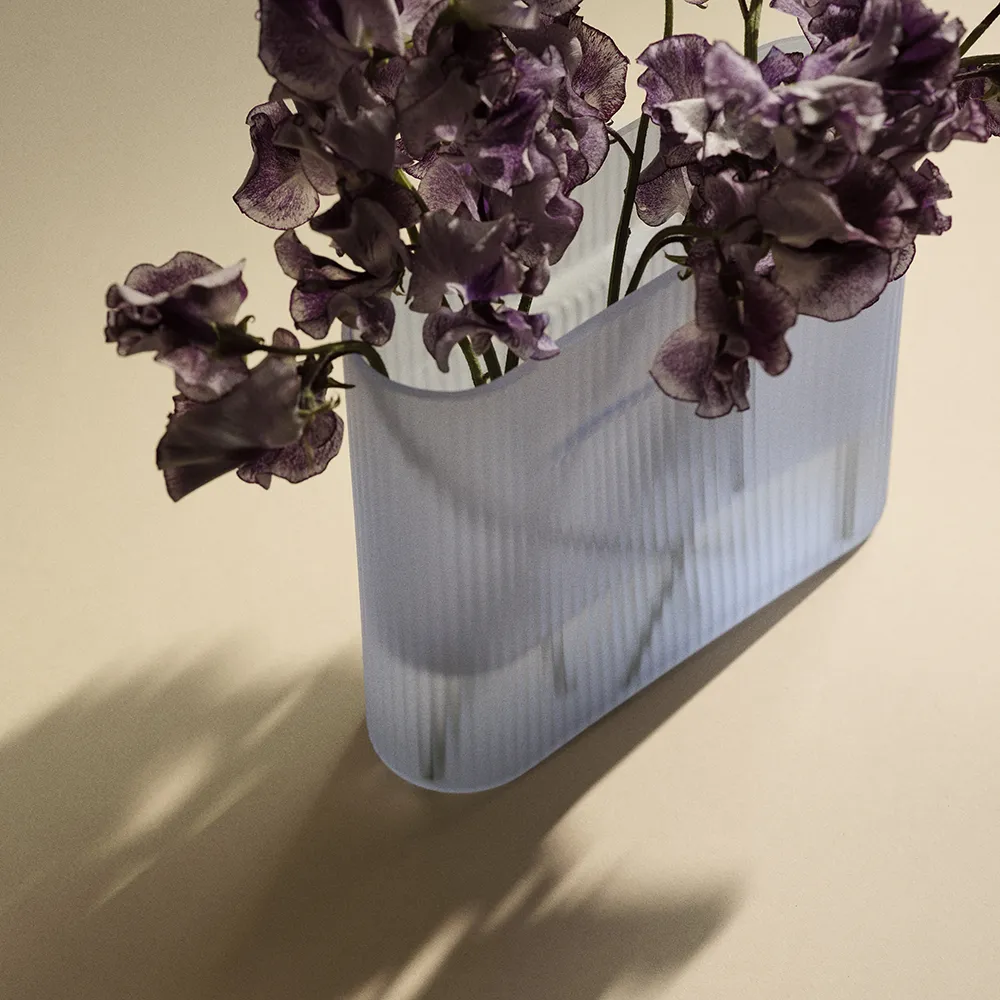Ridge Vase H: 16,5 cm Light Blue Frosted