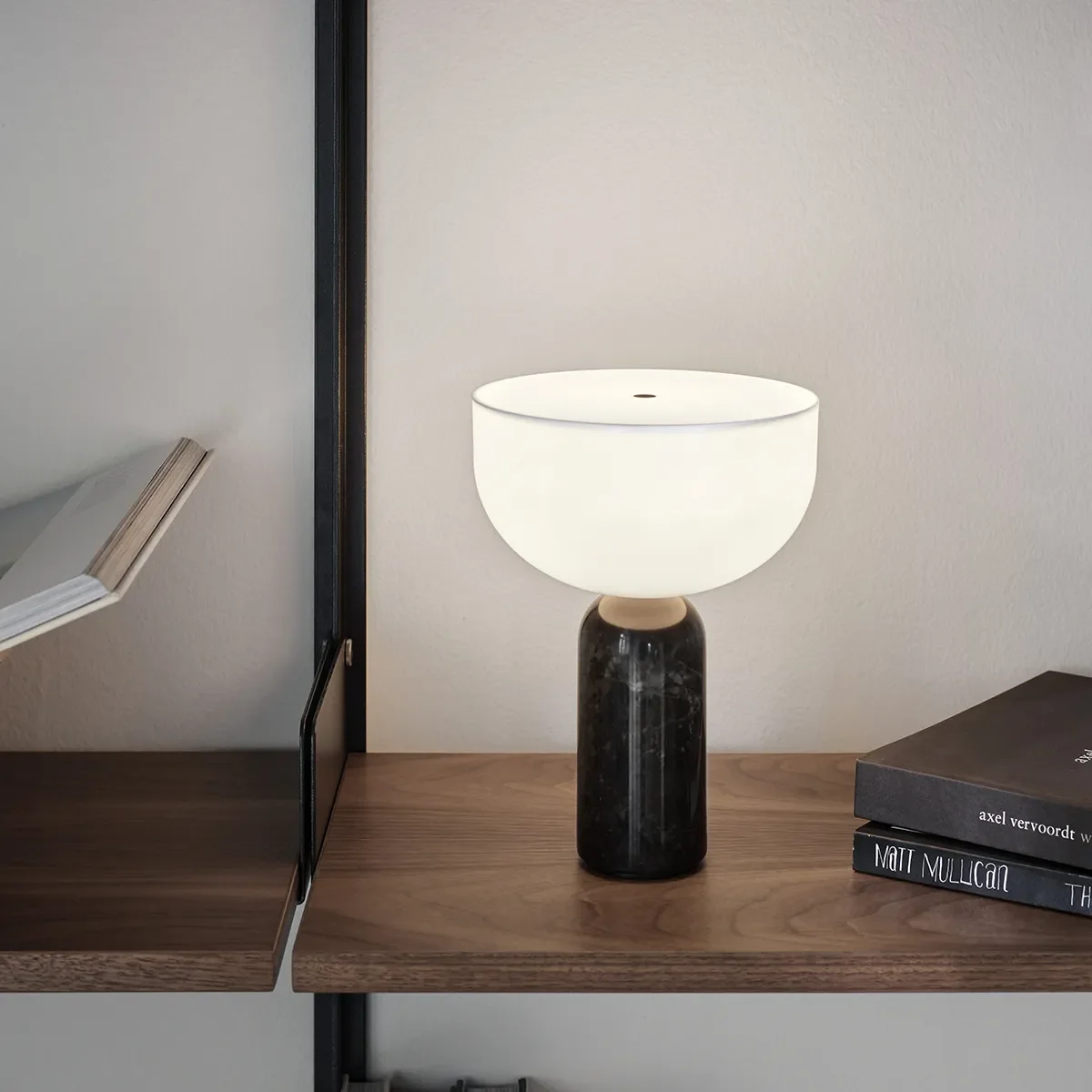 Kizu Bærbar bordlampe Sort Marble